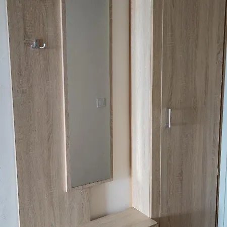 2 Pieces Vue Et Chateau Et Parking