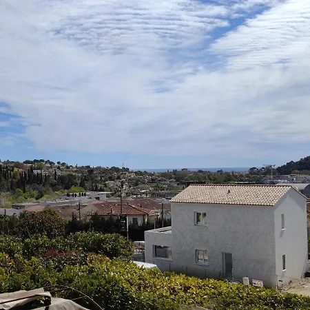 2 Pieces Vue Et Chateau Et Parking Apartment
